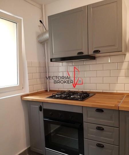 Tineretului 4 Camere vis-a-vis Parc